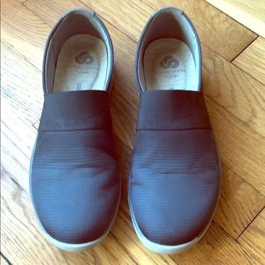 Blue ombré Clarks cloudsteppers size 8